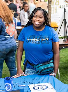 BW Class of 2020 Profile. Photo of BW students outside